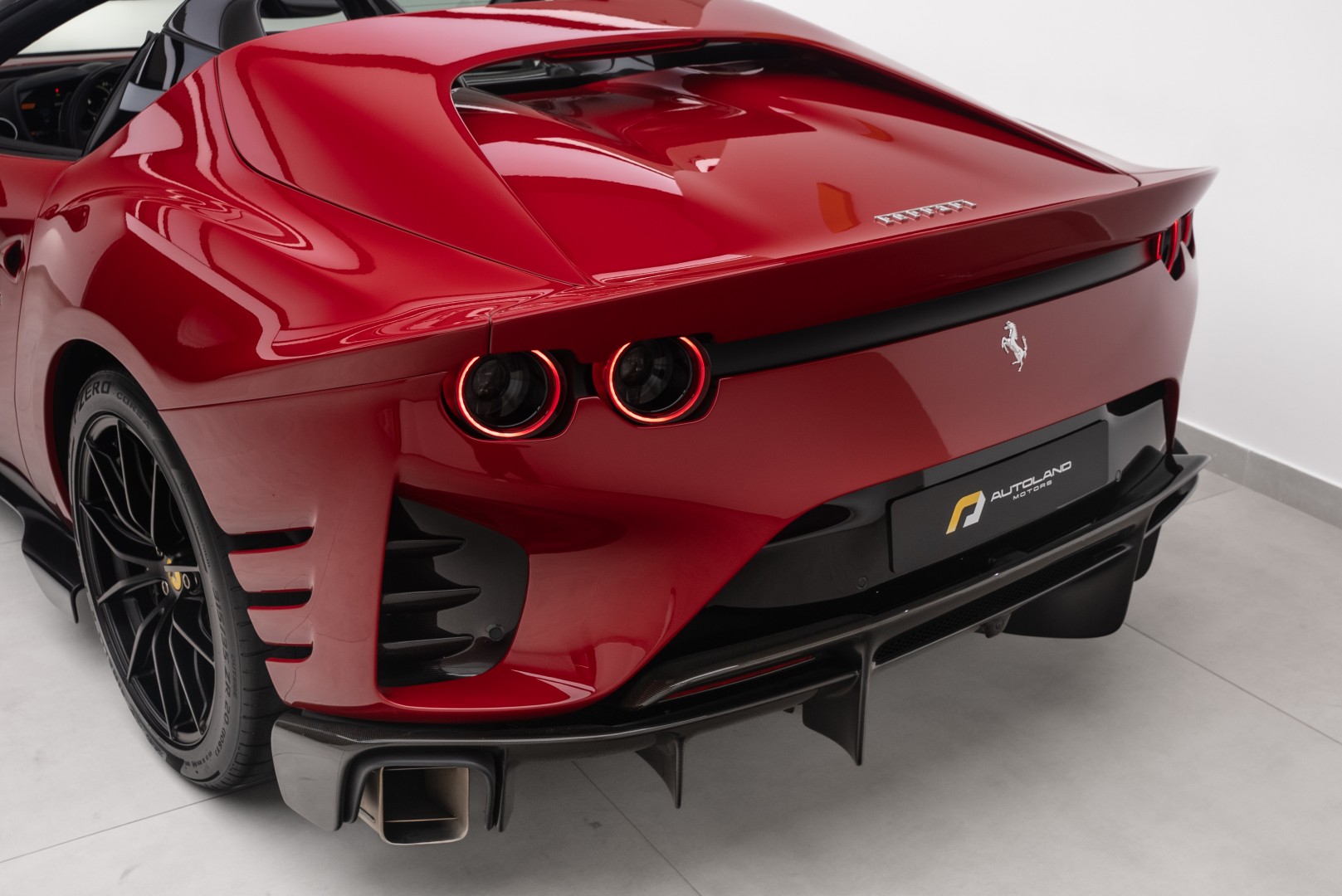 FERRARI 812 COMPETIZIONE APERTA